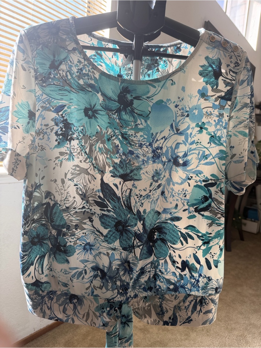 BCBGMAXZARIA Floral Tie-Hem Women's Top in Teal and White